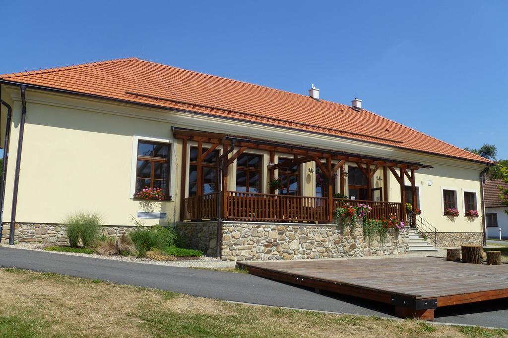 Penzion U Rudolfu Vlasenice Ngoại thất bức ảnh